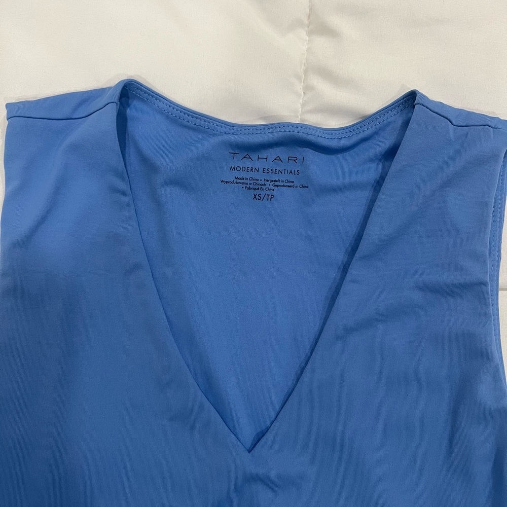 Tahari Blue V-Neck Tank Top - Picture 2 of 6